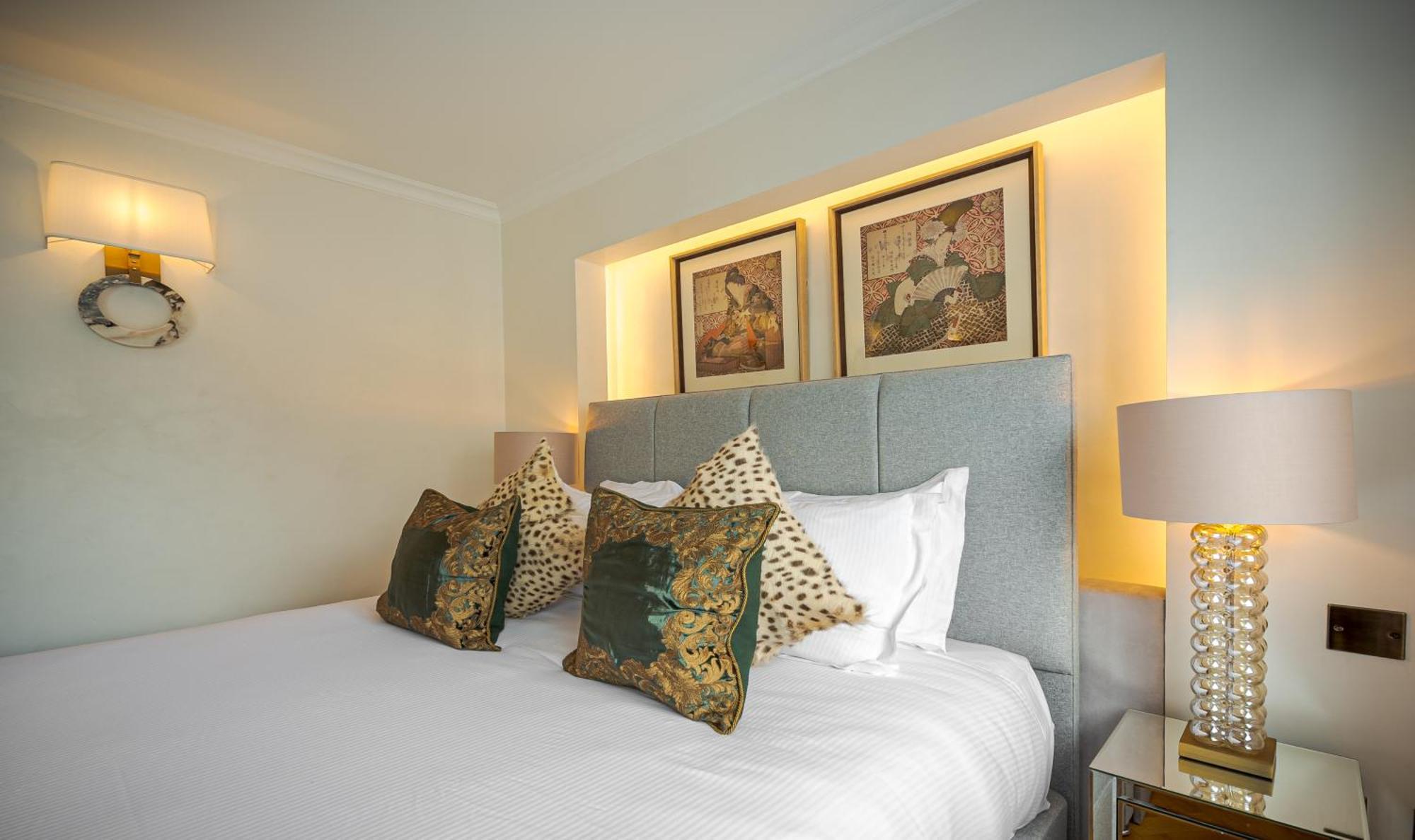 Modern Knightsbridge Apartment With Balcony Overlooking Harrods Prime Location Londres Exterior foto