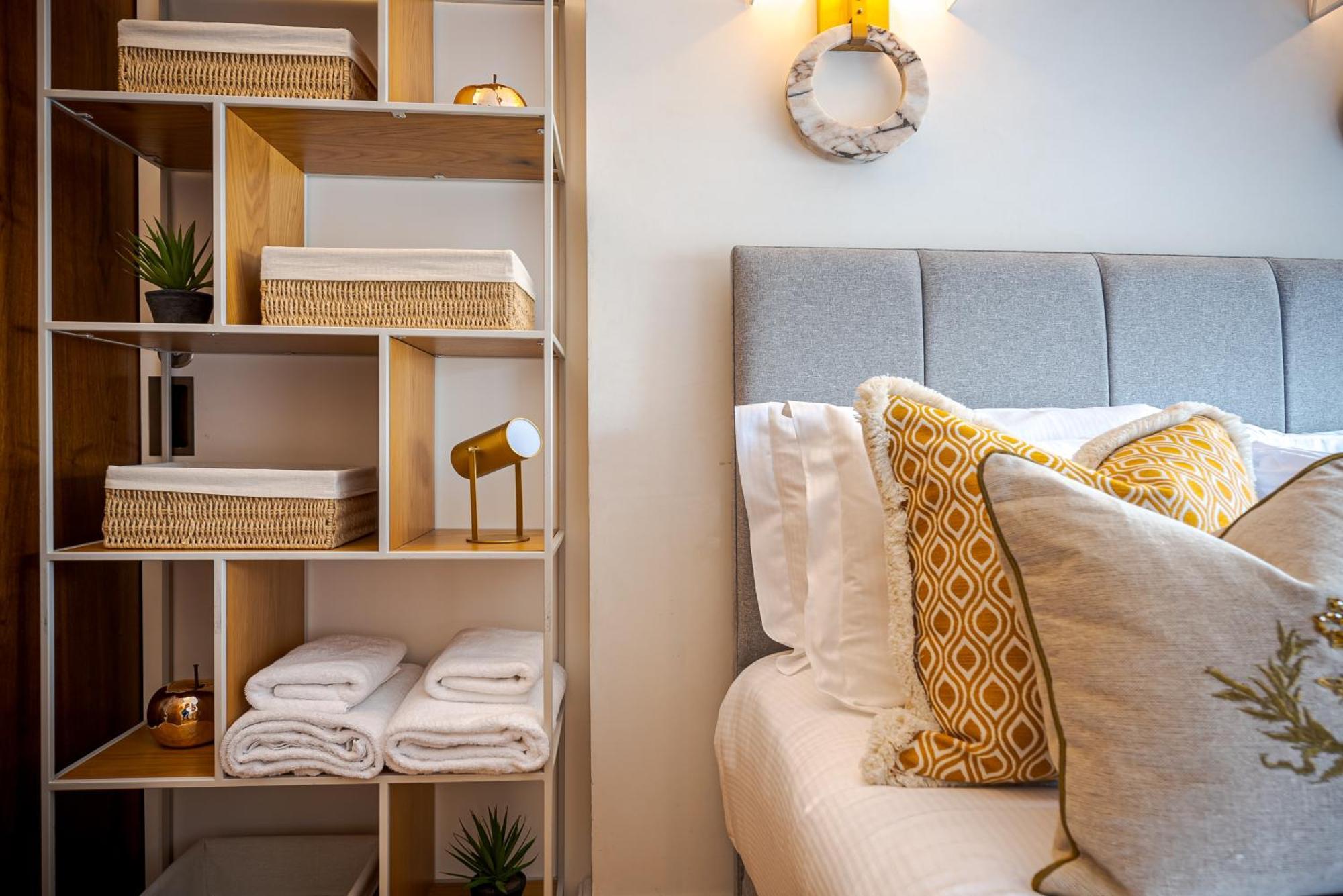 Modern Knightsbridge Apartment With Balcony Overlooking Harrods Prime Location Londres Exterior foto